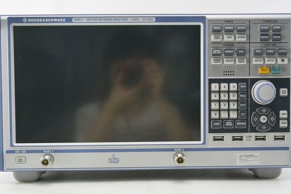 羅德與施瓦茨 ZNB4，ZNB8